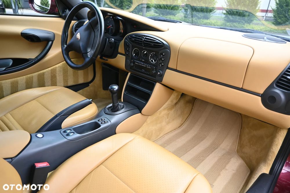 Porsche Boxster - 12