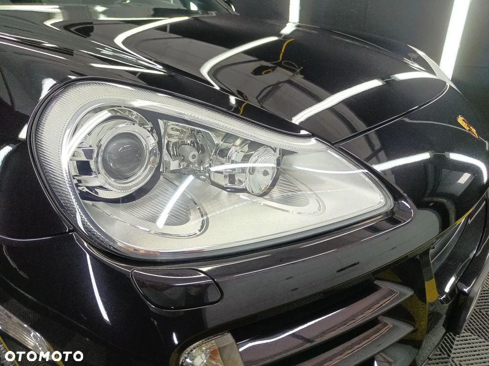 Porsche Cayenne - 36