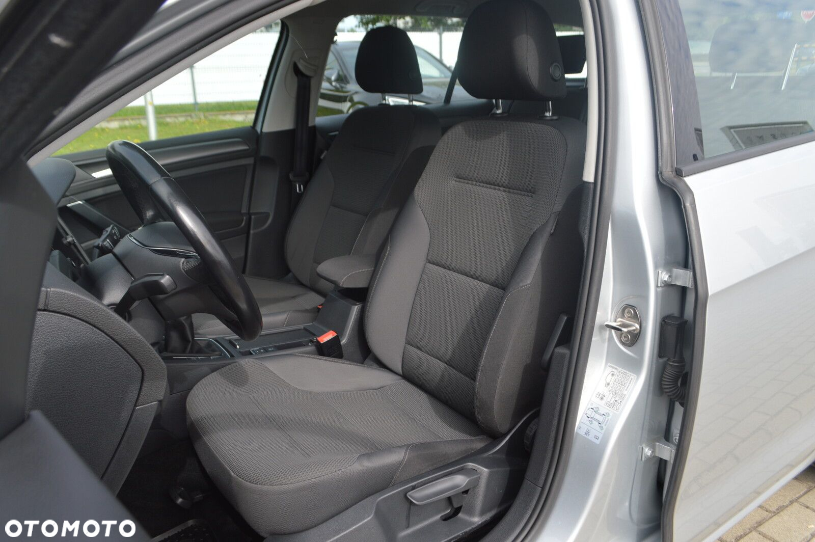Volkswagen Golf - 9