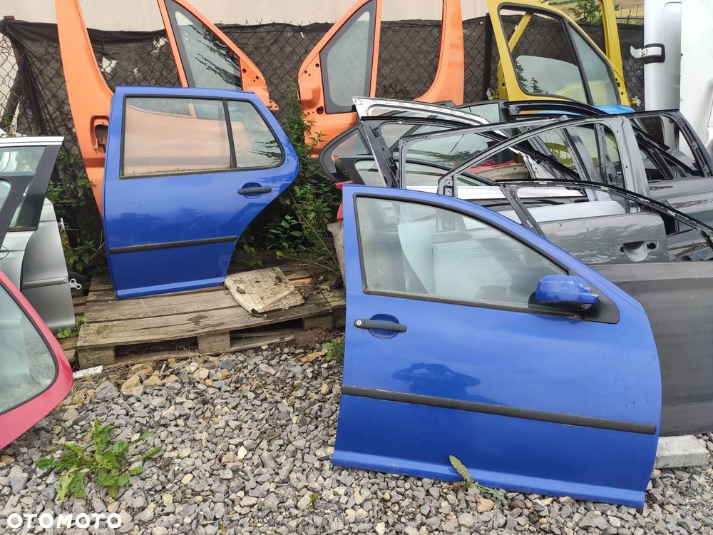 Drzwi Prawy Przód Lewy Tył VW GOLF IV LW5Z NIEBIESKIE 5D H/B - 1