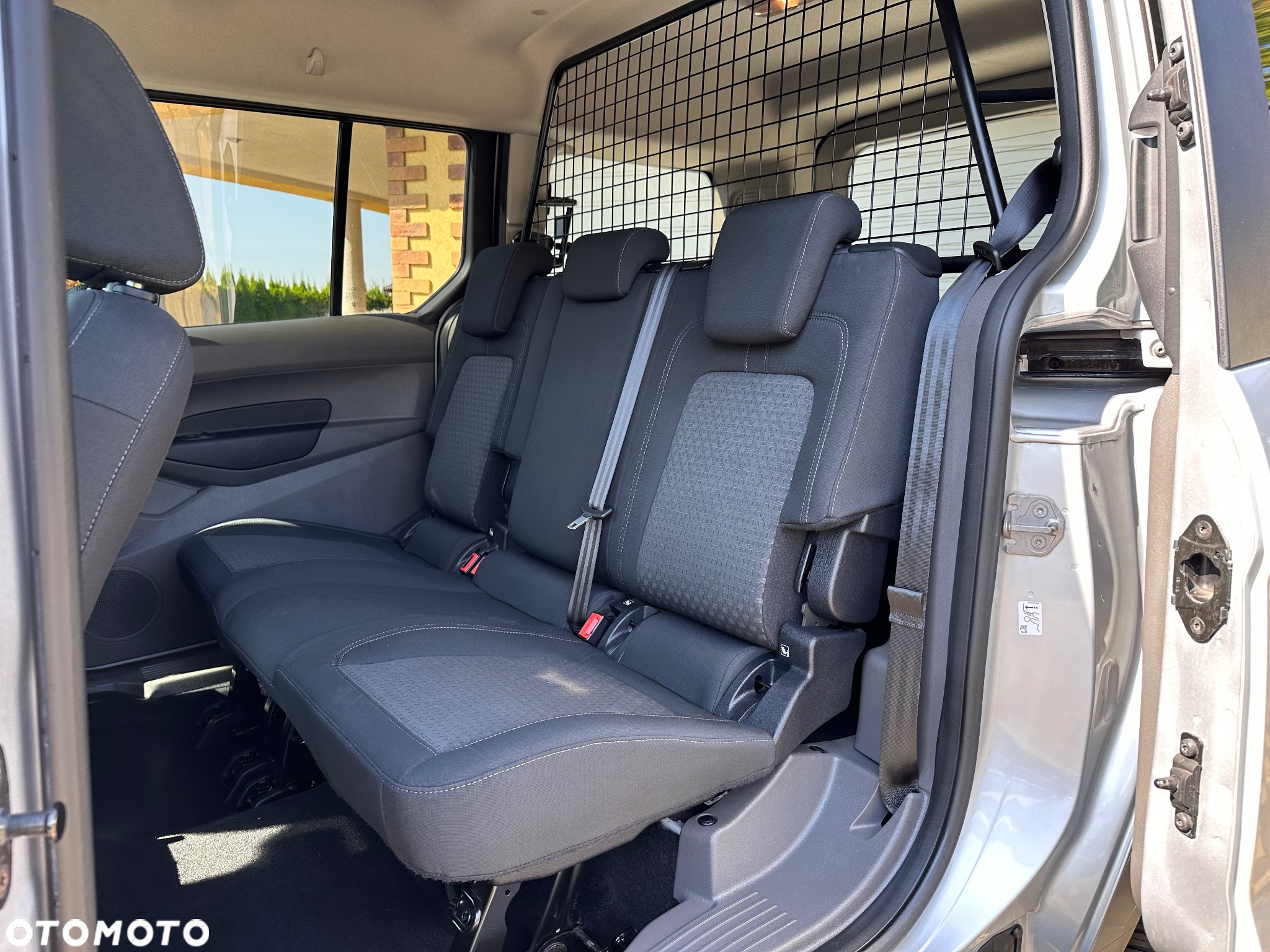 Ford Tourneo Connect Grand - 13
