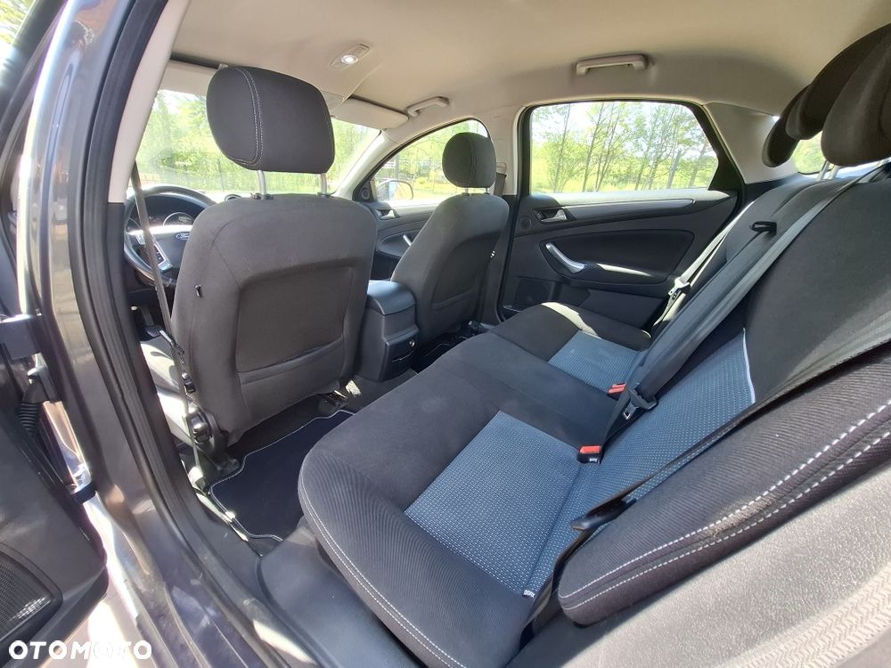 Ford Mondeo - 7