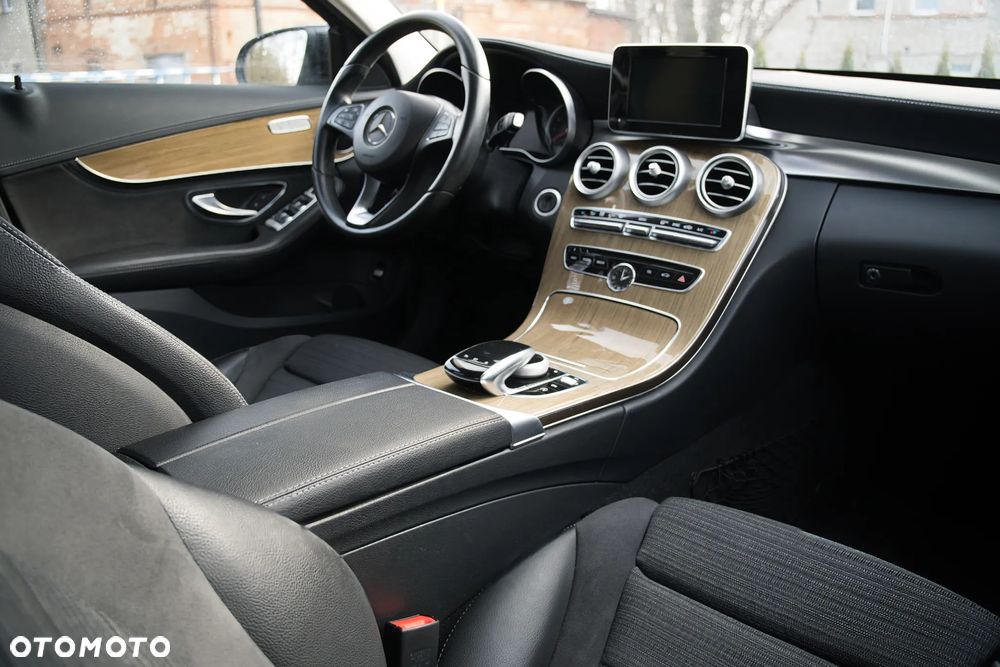 Mercedes-Benz Klasa C 180 Kompressor Automatik BlueEFFICIENCY - 7
