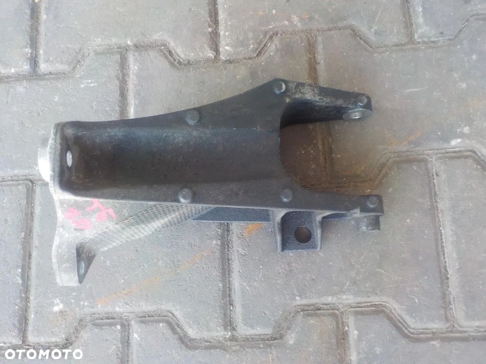 VW T5 2.0 TDI ŁAPA UCHWYT SILNIKA 7E0199343 - 1