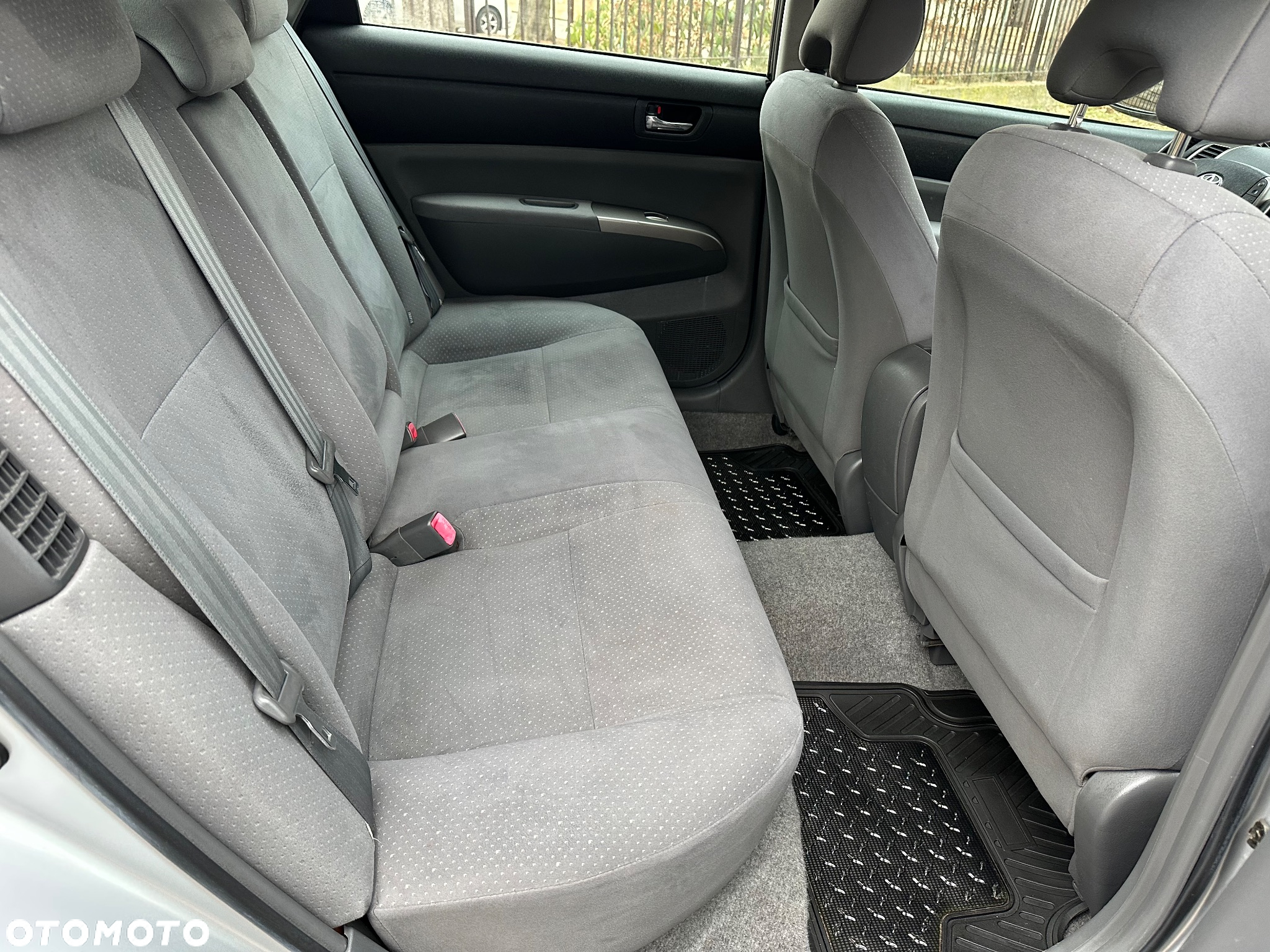 Toyota Prius (Hybrid) - 24