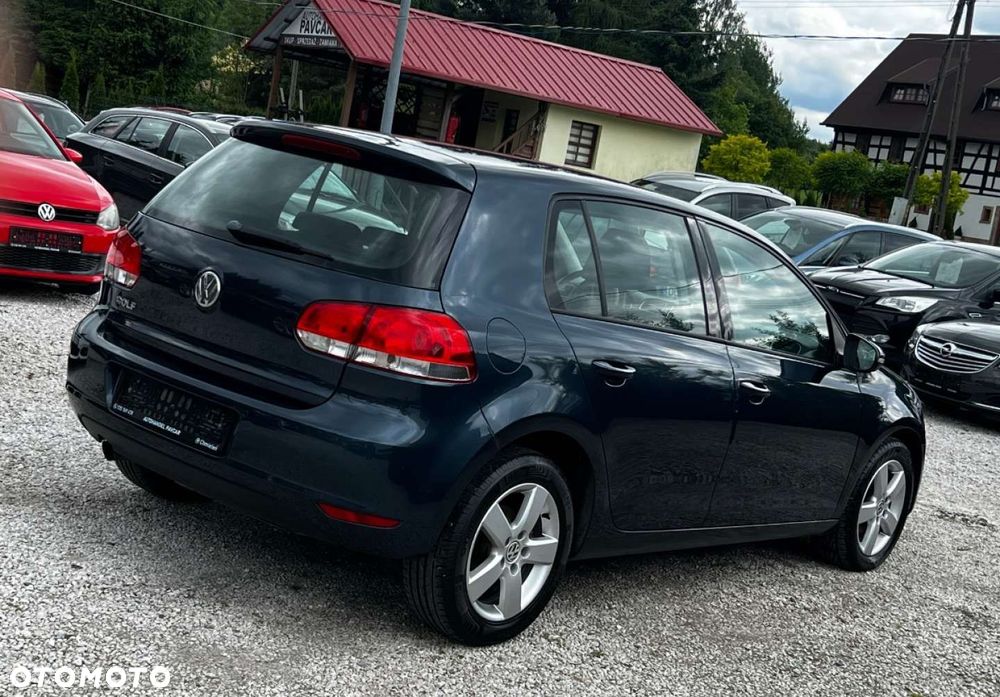 Volkswagen Golf - 6