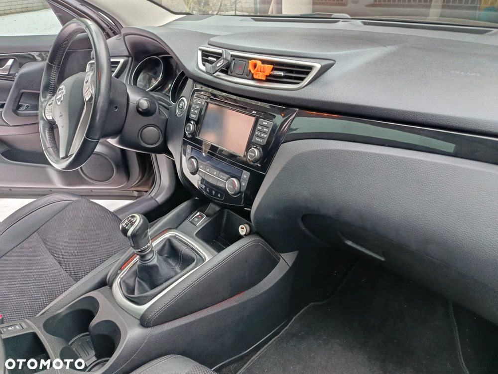 Nissan Qashqai 1.2 DIG-T N-Connecta EU6 - 6
