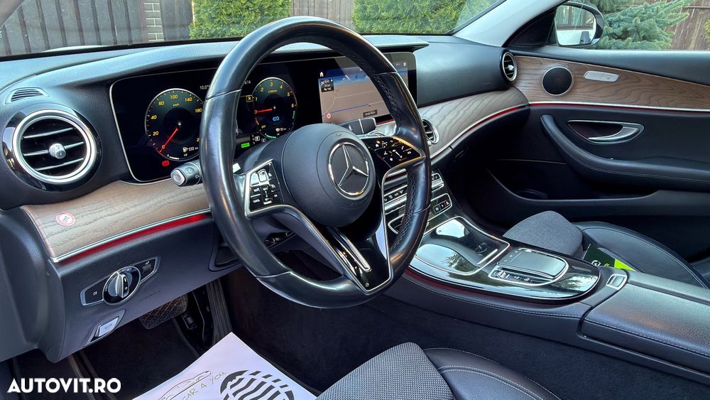 Mercedes-Benz E 300 de 4Matic 9G-TRONIC - 21