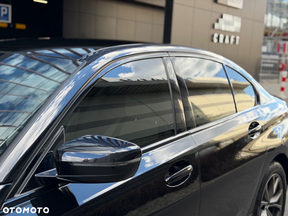 BMW Seria 3 318i - 4