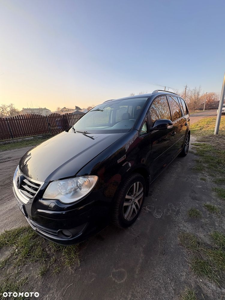Volkswagen Touran 2.0 TDI Highline - 1