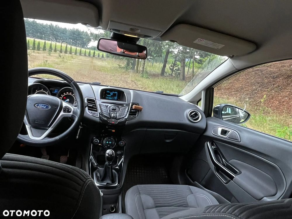 Ford Fiesta 1.5 TDCi Titanium - 9