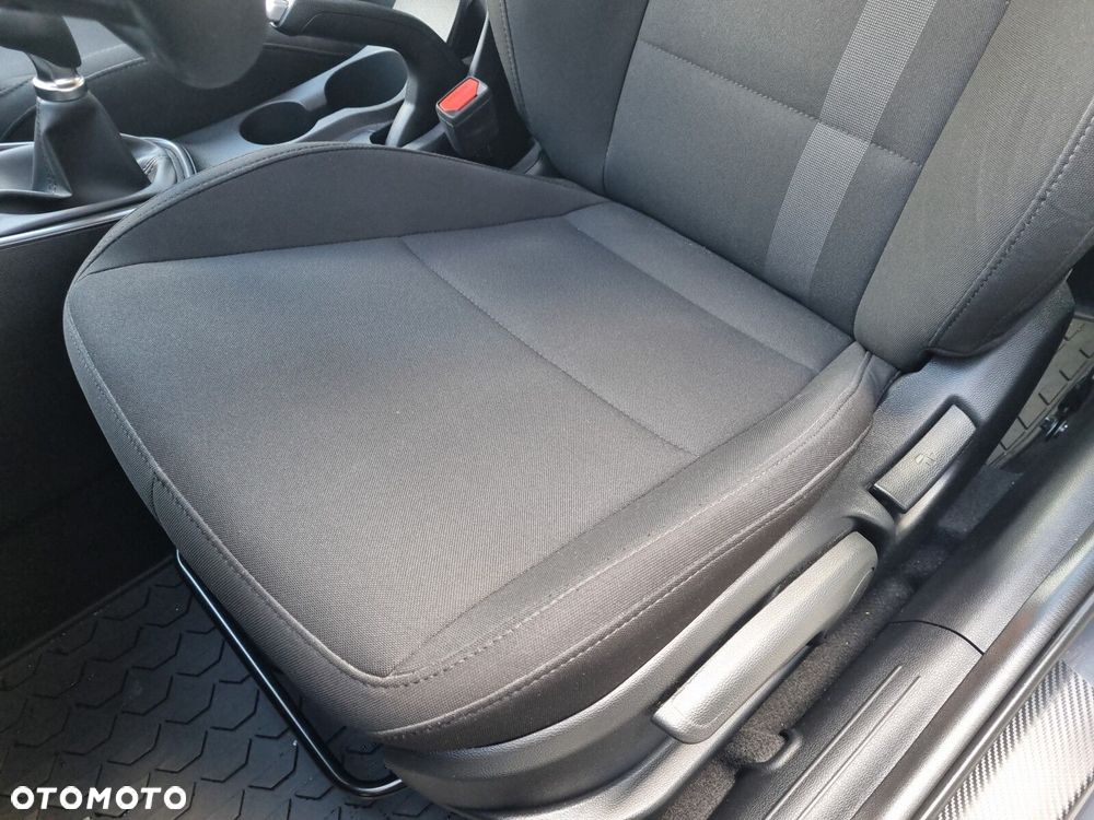 Hyundai i20 1.2 Modern - 12