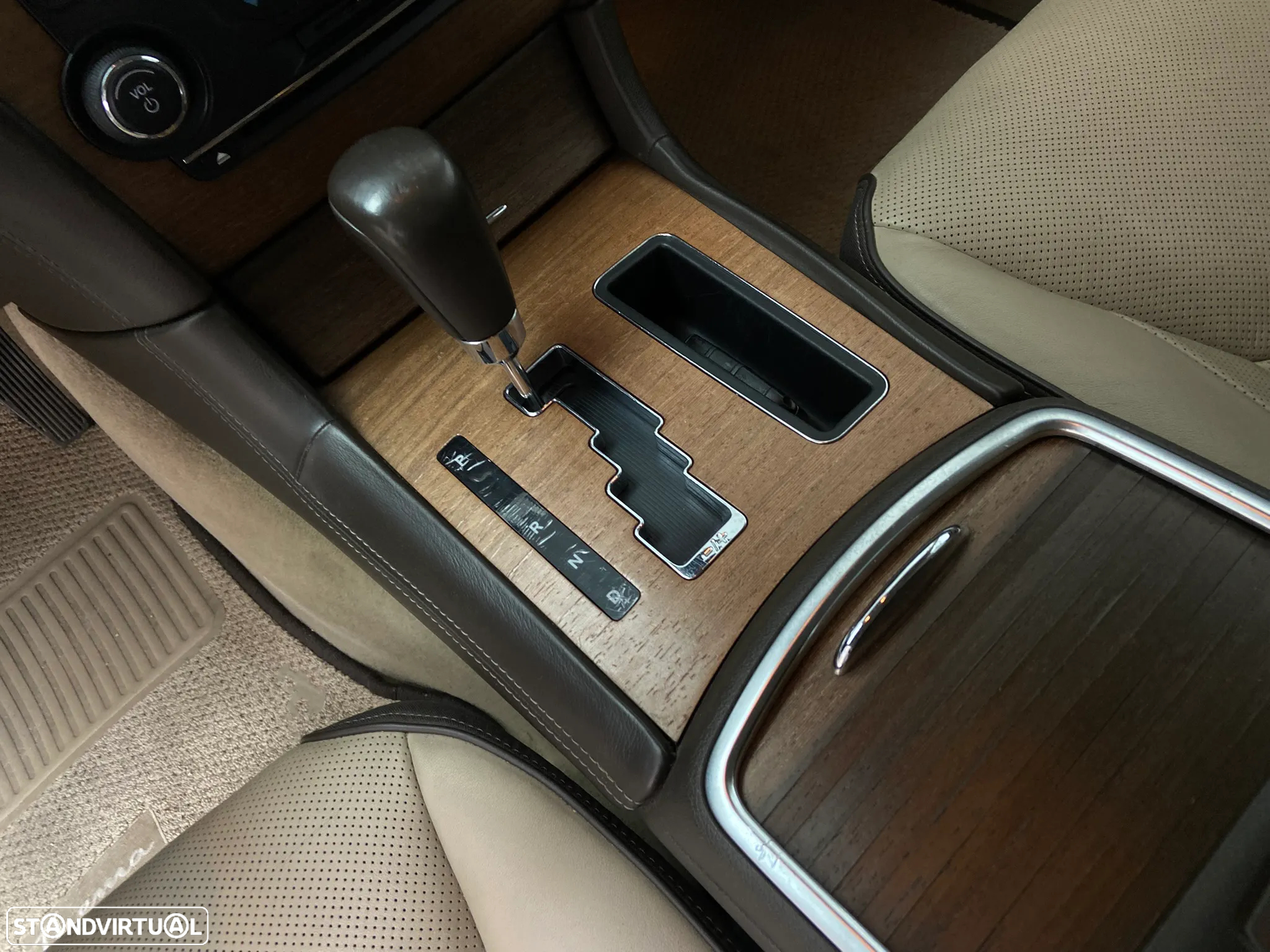 Lancia Thema 3.0 V6 M-Jet Executive - 25