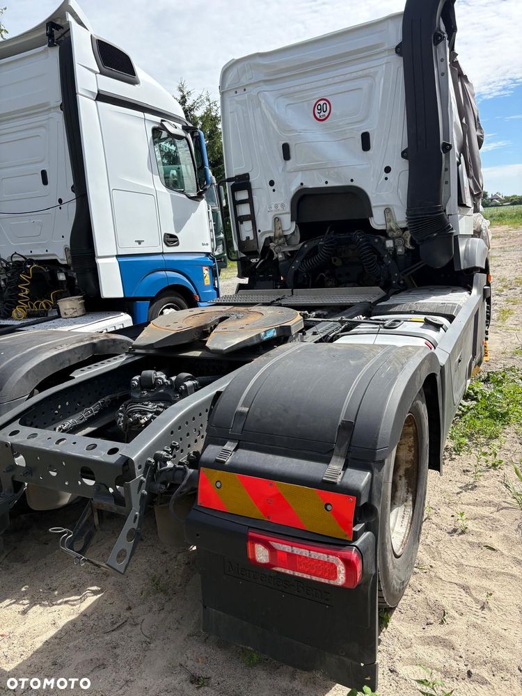Mercedes-Benz Actros - 14