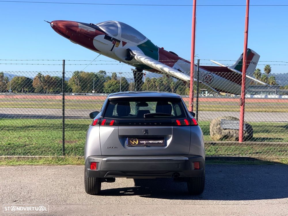 Peugeot 2008 1.2 PureTech Allure - 23