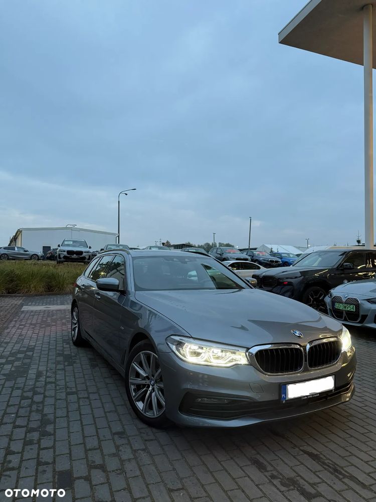 BMW Seria 5 525d Sport Line sport - 4