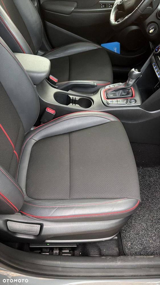 Hyundai Kona - 17