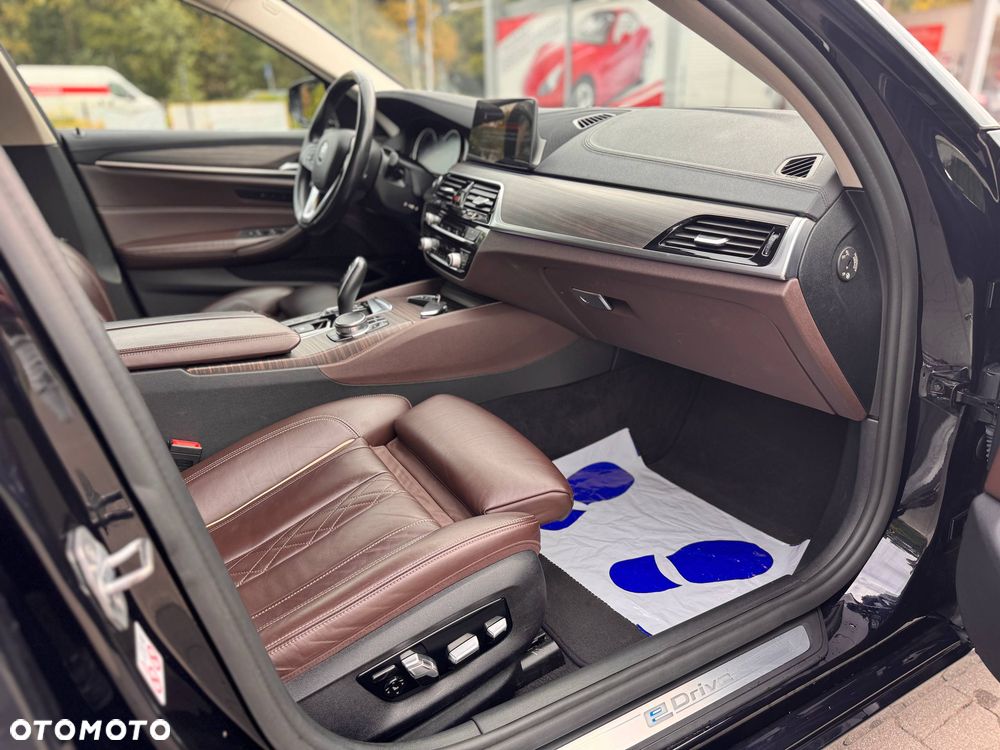 BMW Seria 5 530e iPerformance GPF Sport - 21