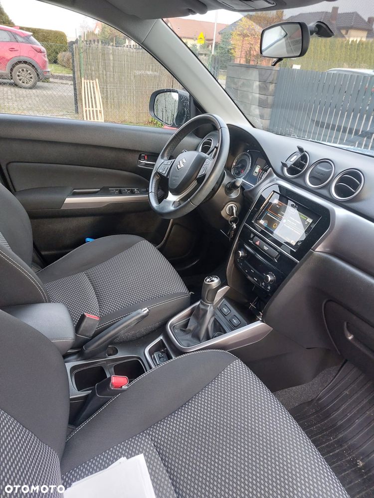 Suzuki Vitara 1.0 Boosterjet Premium 2WD - 13