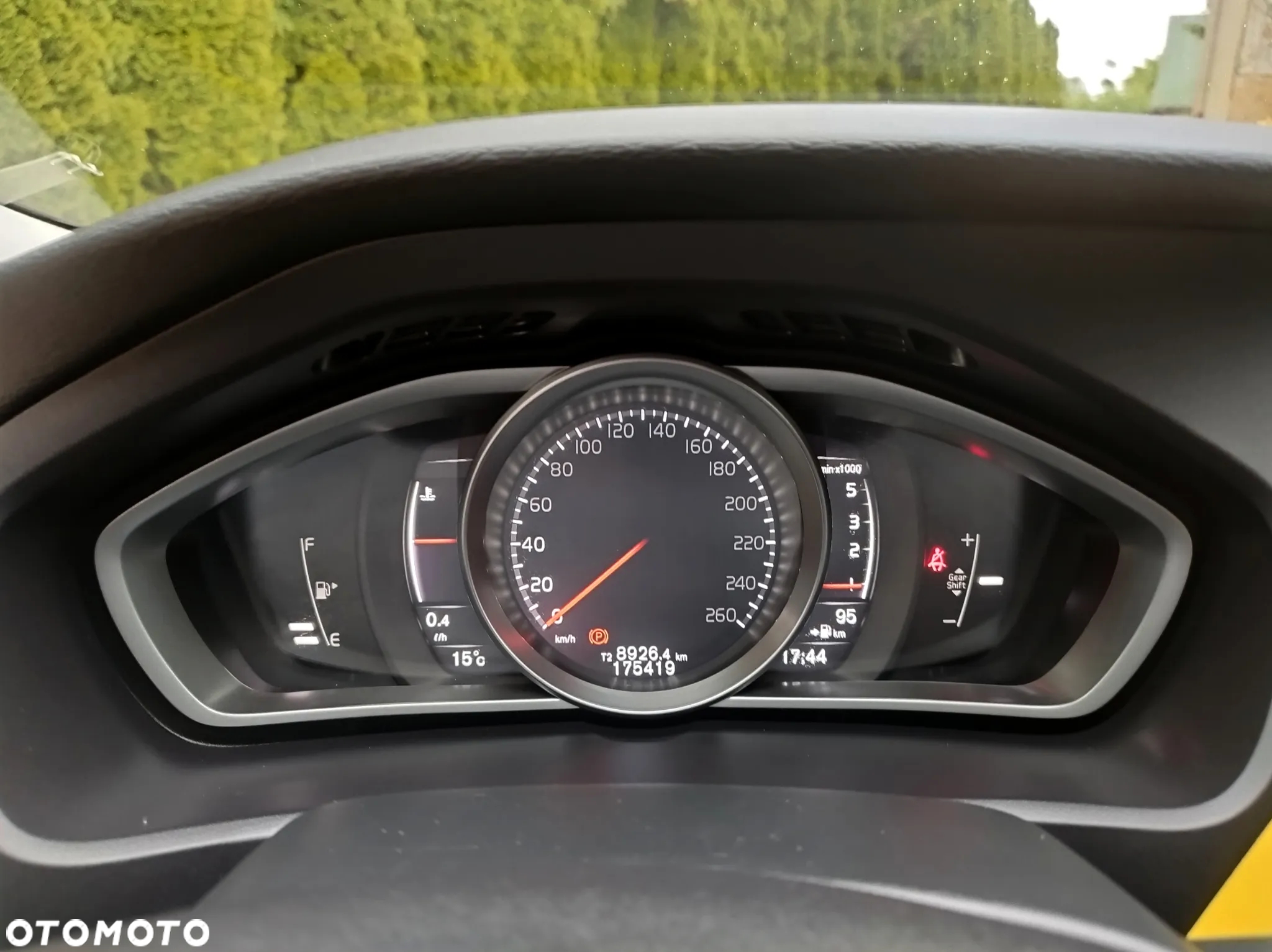 Volvo V40 - 23