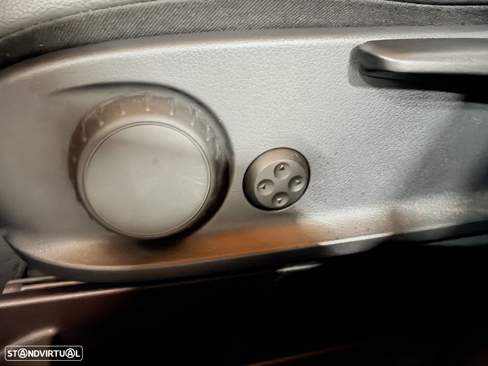 Mercedes-Benz B 180 7G-DCT Progressive Advanced - 23