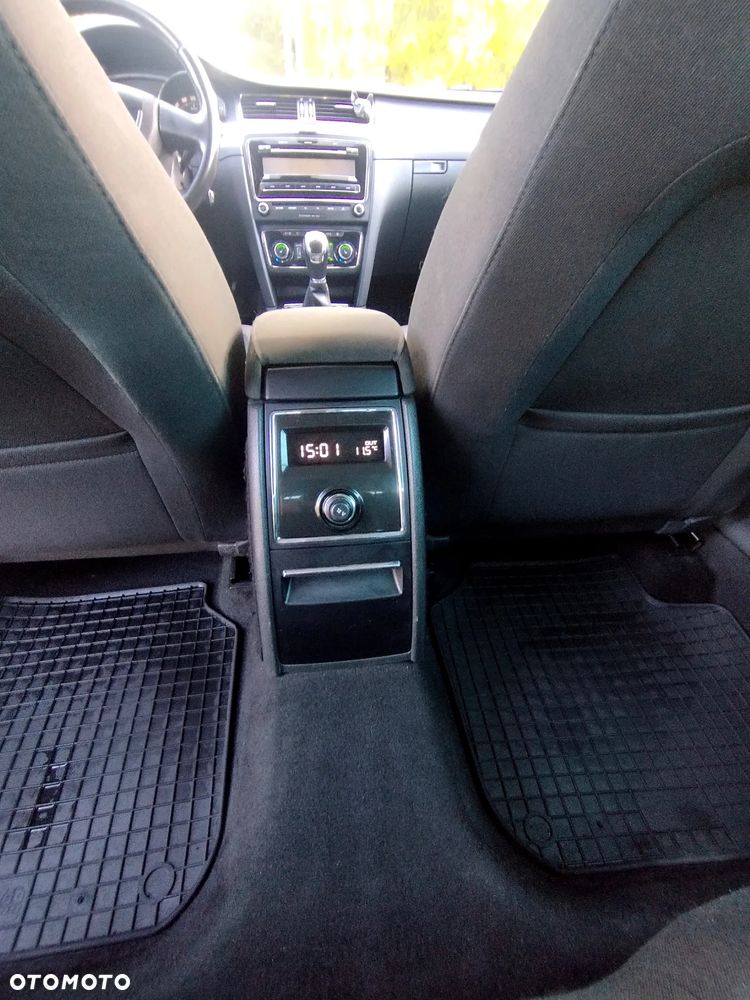 Skoda Superb 2.0 TDI Family - 13