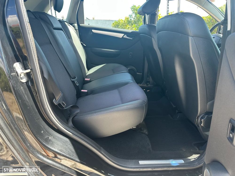 Mercedes-Benz B 200 CDI Autotronic - 30
