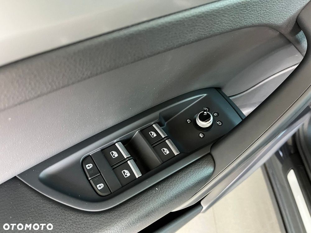 Audi Q5 Sportback - 13