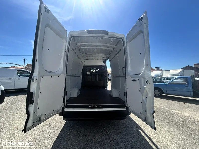 Iveco Daily Outro - 24