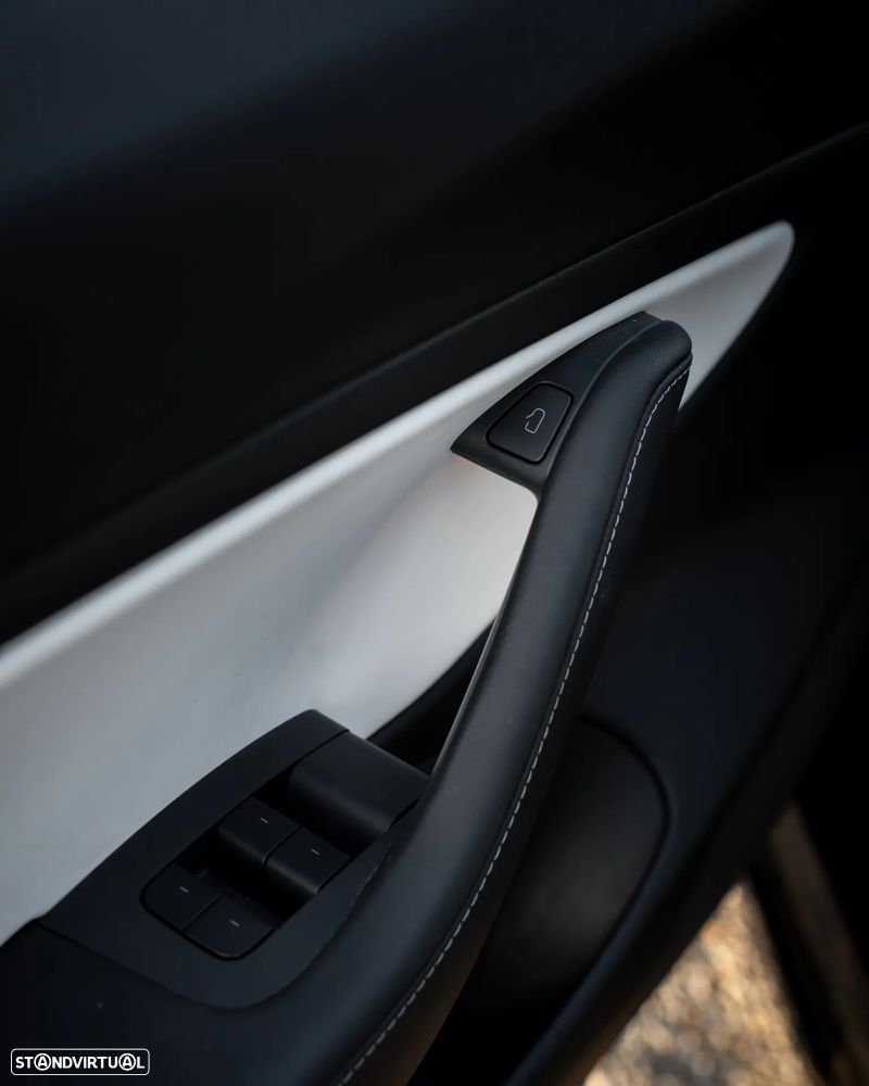 Tesla Model 3 Performance Dual Motor AWD - 18