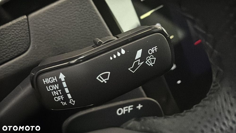 Volkswagen Arteon 2.0 TDI R-Line DSG - 32