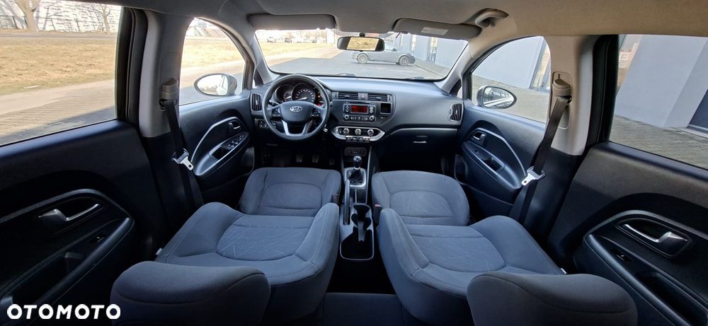 Kia Rio 1.2 Attract - 9