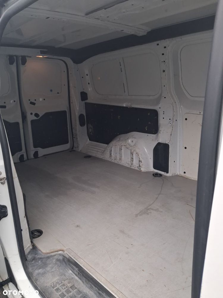 Opel Vivaro - 9