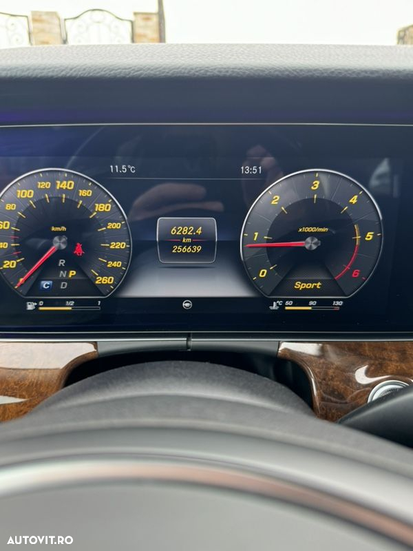 Mercedes-Benz E 220 d T 9G-TRONIC Exclusive - 21