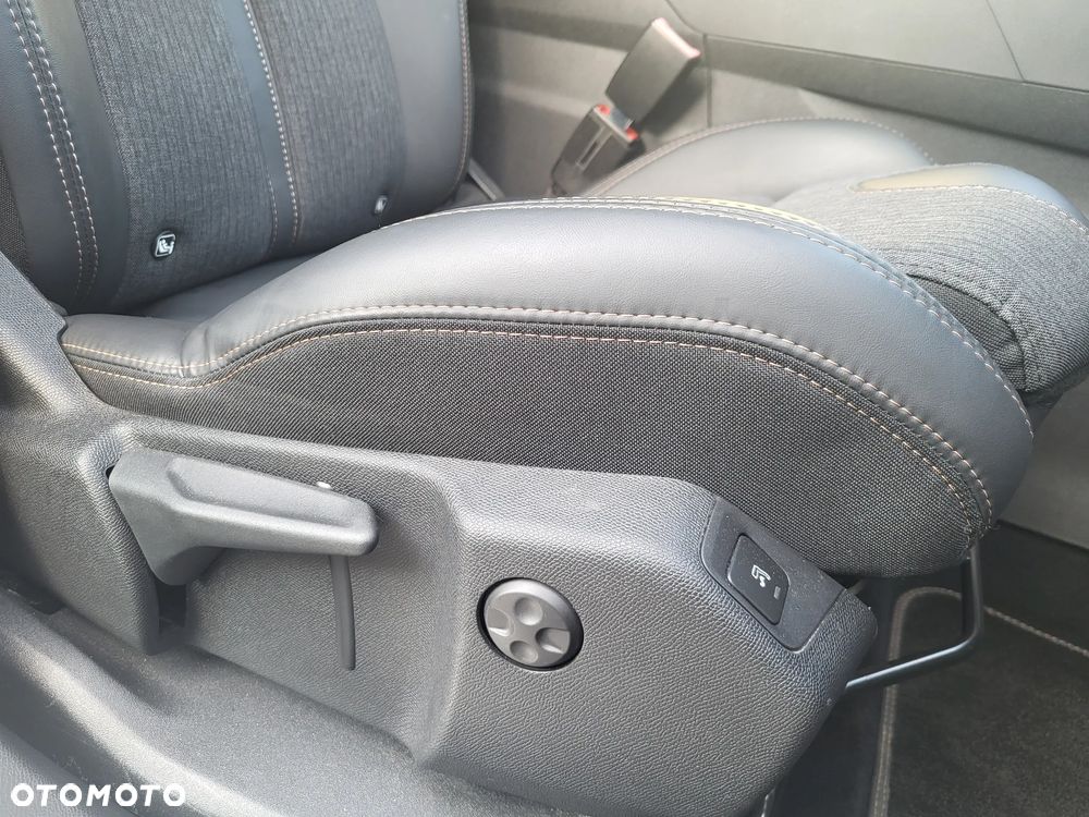 Peugeot 3008 - 17