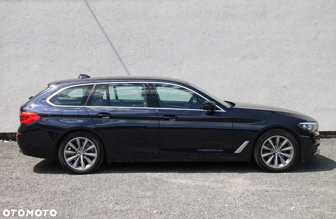 BMW Seria 5 520d Touring - 3