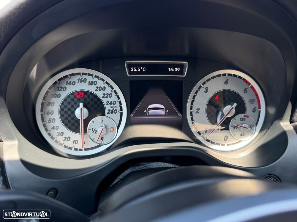 Mercedes-Benz A 180 CDI BE AMG Line - 26