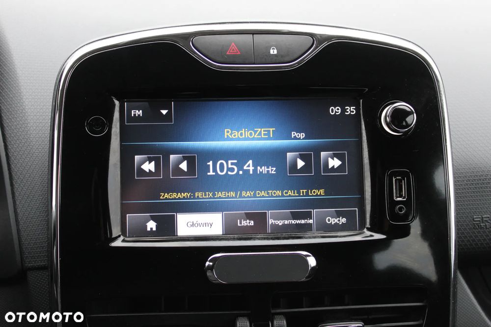 Renault Clio - 17