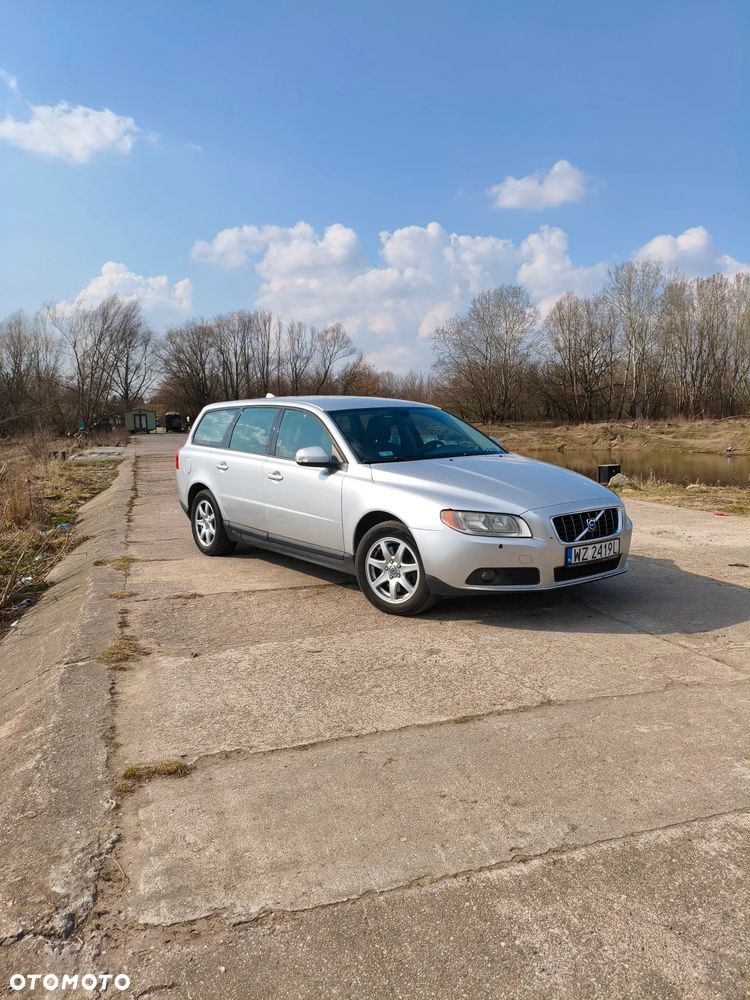 Volvo V70 2.4D Kinetic - 8