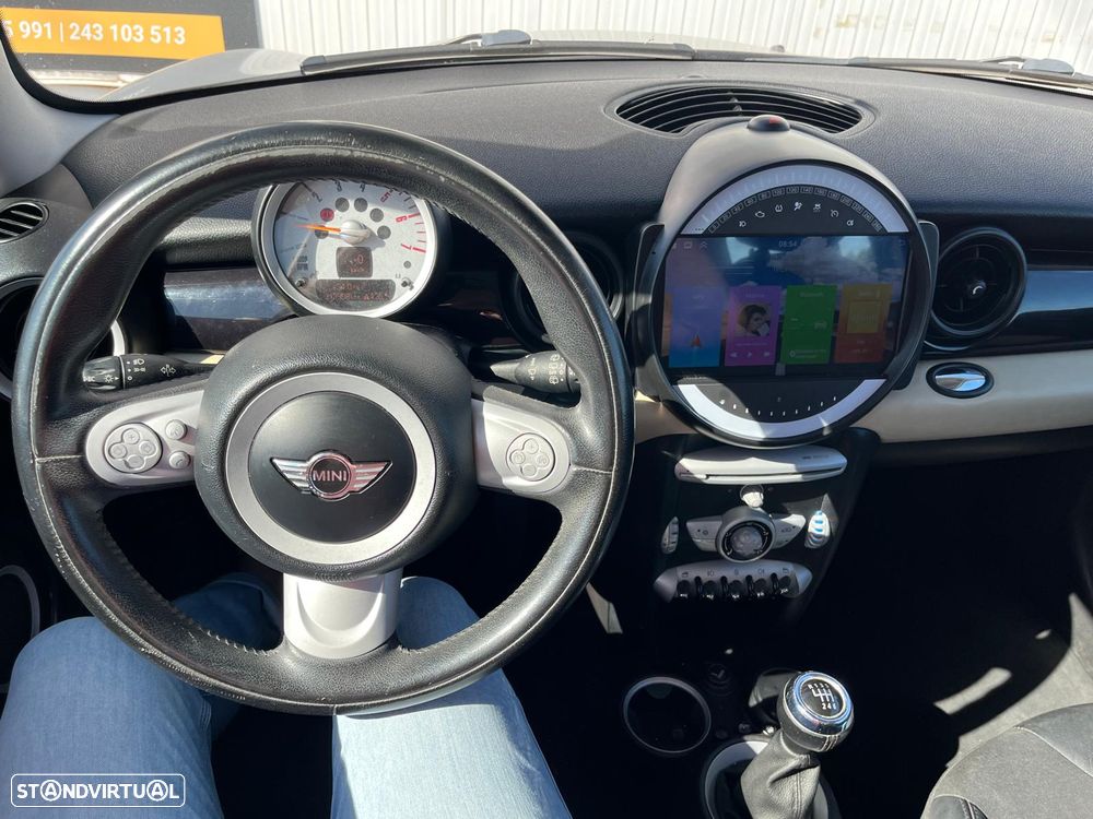 MINI Clubman Cooper D - 12