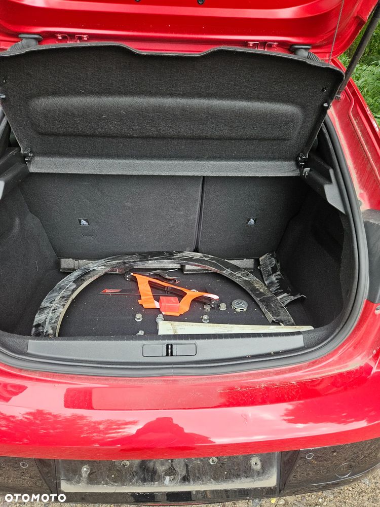 Peugeot 208 Elektromotor 136 GT - 17