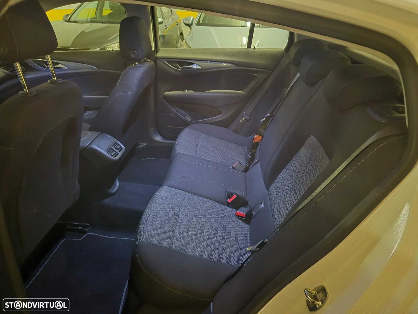 Opel Insignia Grand Sport 1.6 CDTi Dynamic - 8