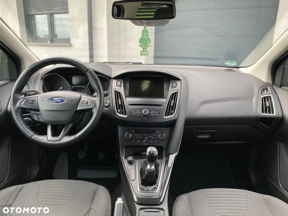Ford Focus 1.0 EcoBoost Trend Sport - 37