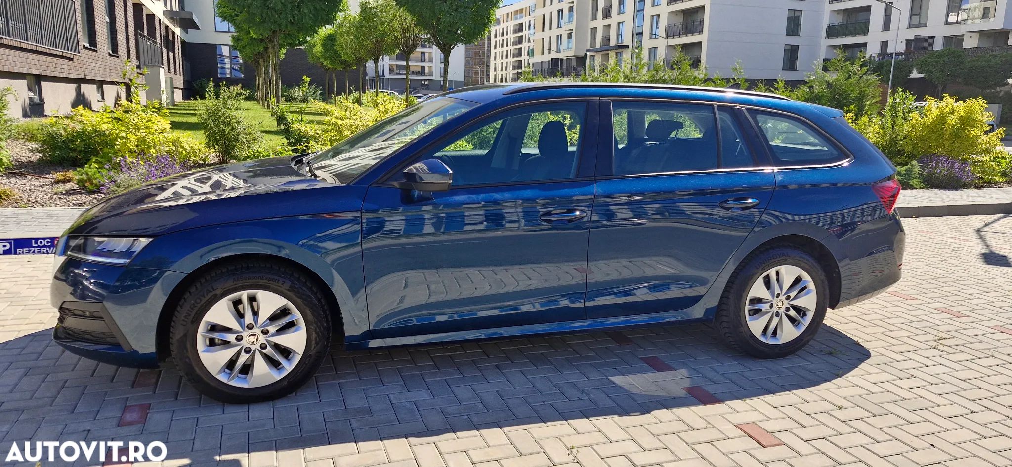 Skoda Octavia 2.0 TDI DSG Ambition - 1
