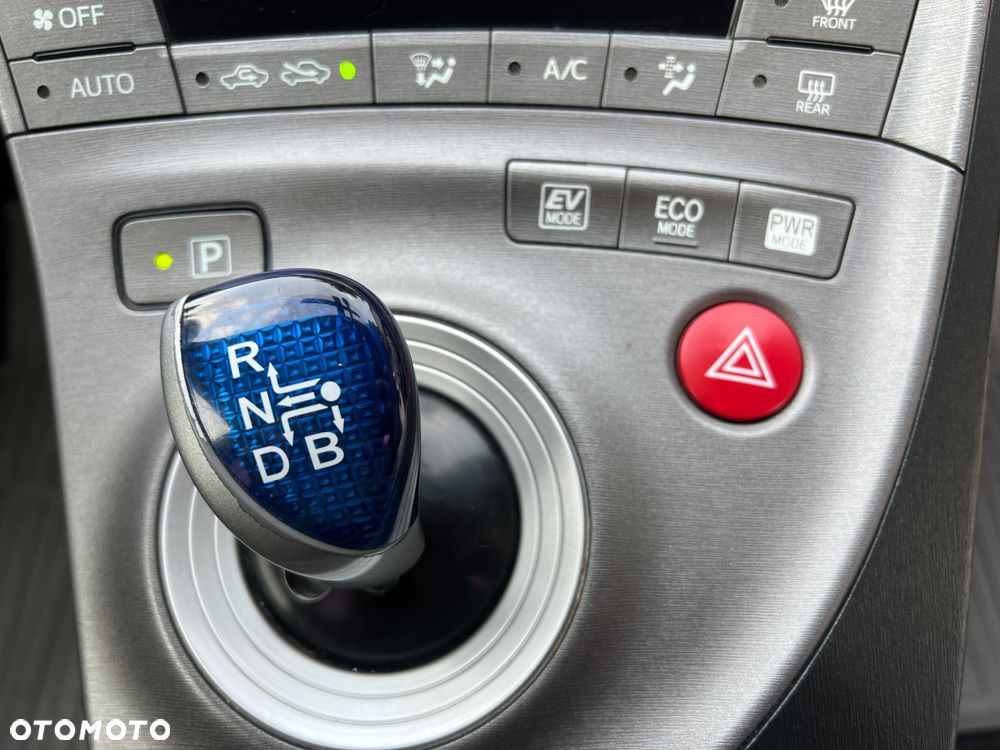 Toyota Prius 1.8 Hybrid Premium - 21