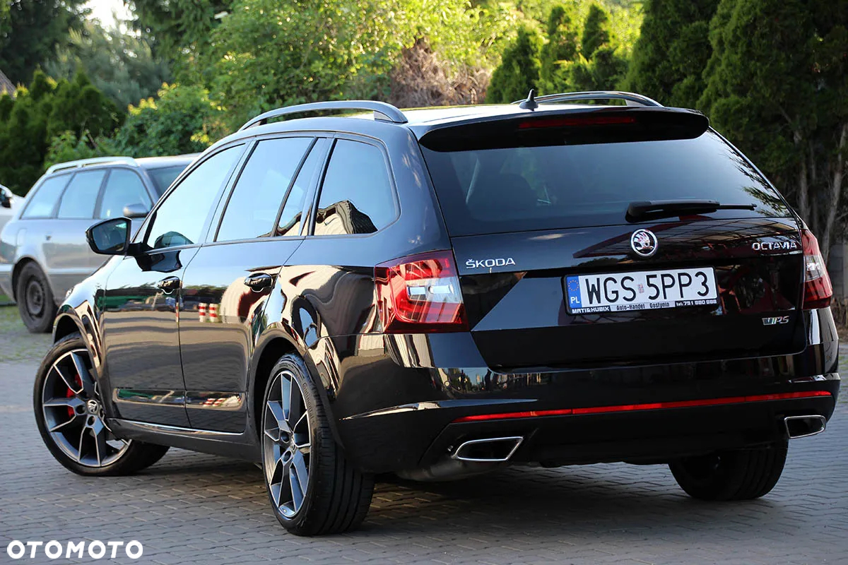 Skoda Octavia 2.0 TDI DSG RS - 3