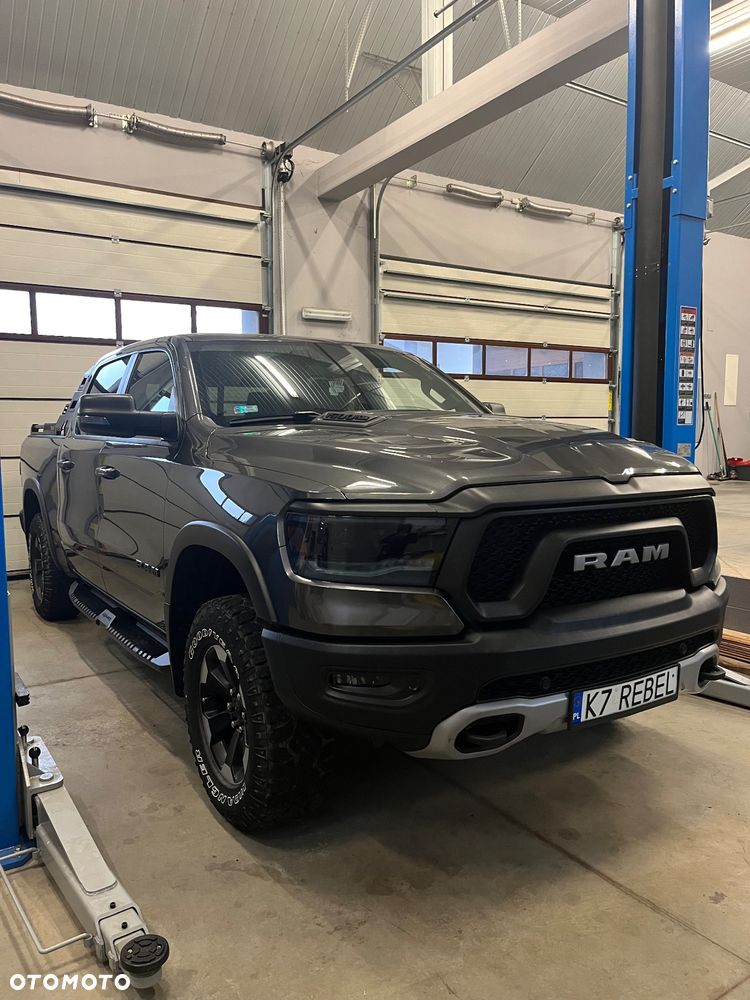 Dodge RAM 5.7 4x4 - 1