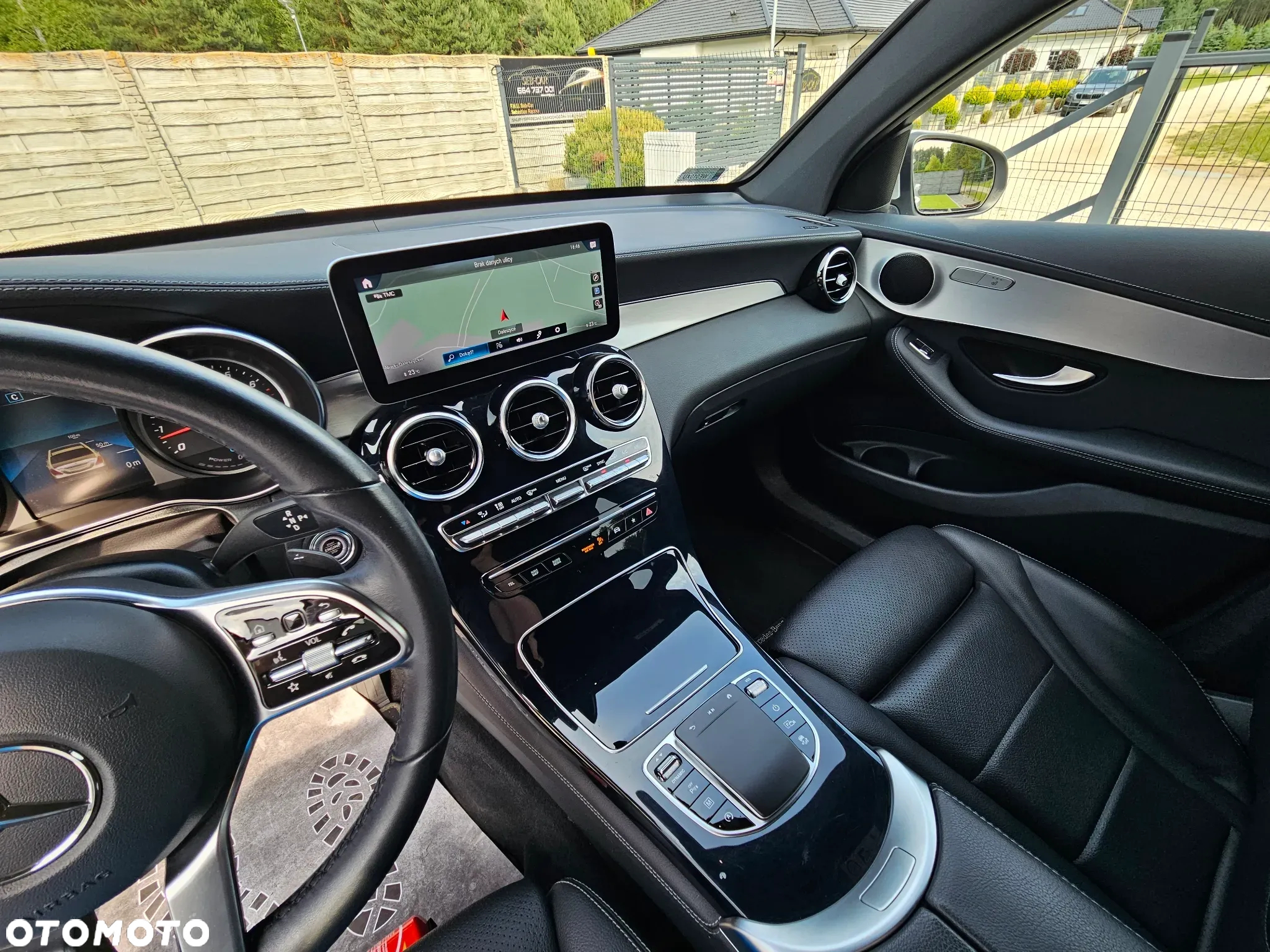 Mercedes-Benz GLC - 25