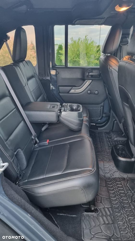 Jeep Wrangler 3.6 Unlim Sahara EU6 - 18