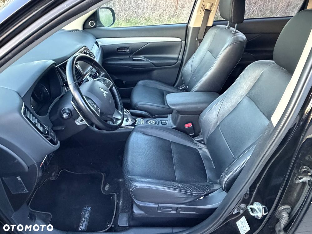 Mitsubishi Outlander Intense + - 31